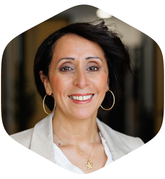 Portrait de Rachida Trabelsi du cabinet Heyly Conseils de la région de Lyon